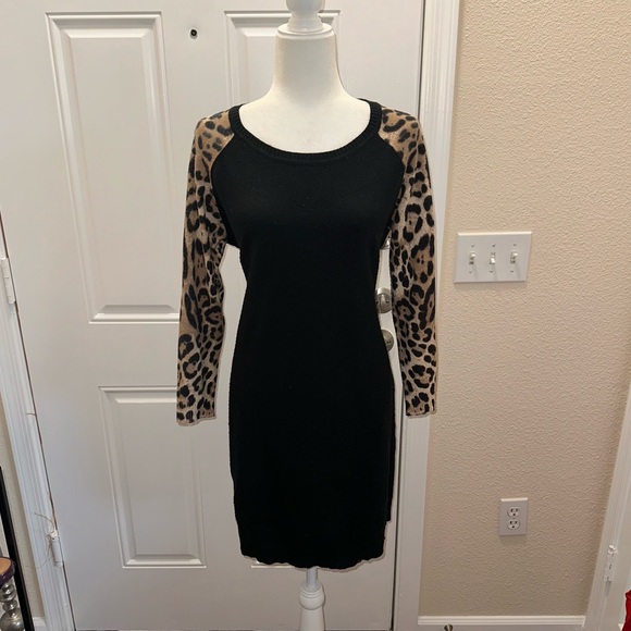 Dresses & Skirts - Black Leopard Animal Print Long Sleeve Sweater Dress size 1X